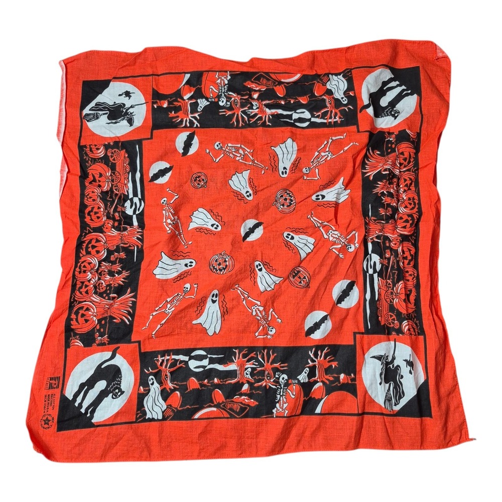 VTG Paris Halloween Bandana Witch Ghost Skeleton Pumpkin Made in USA 21"x21"
